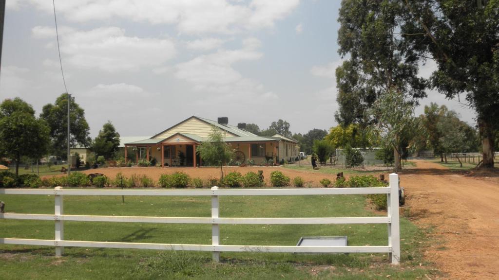 Enderslie House Bed & Breakfast Muchea Buitenkant foto